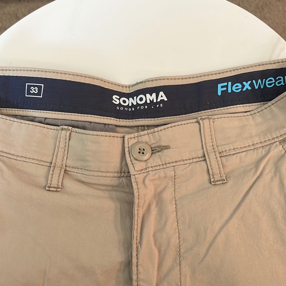 Sonoma mens cargo shorts, size 33